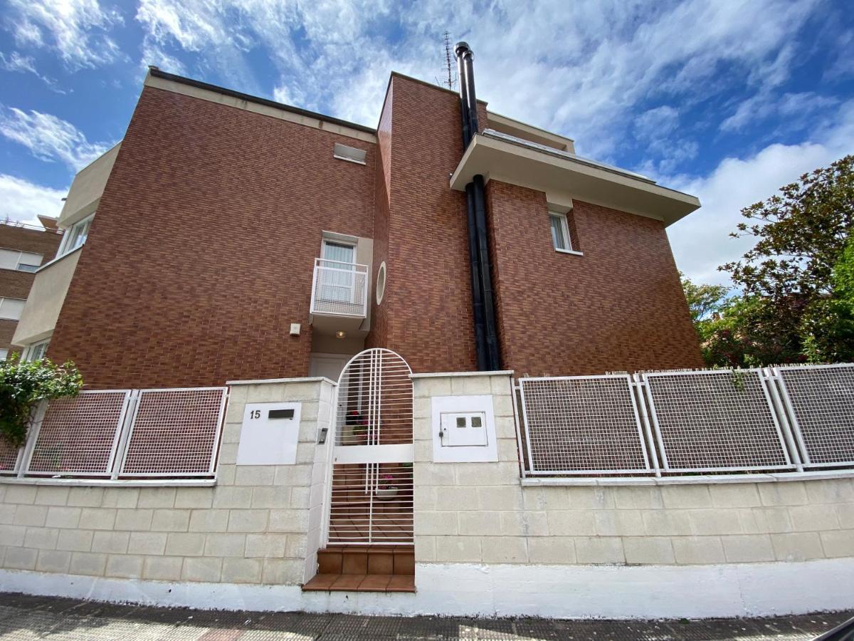 Casa Chalet Jardin Particular Ideal Grupos Y Familias Baranain Exterior photo